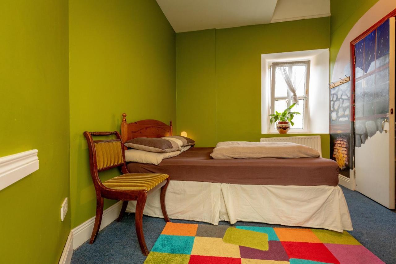 Macgabhainns Backpackers Hostel Kilkenny Exterior foto